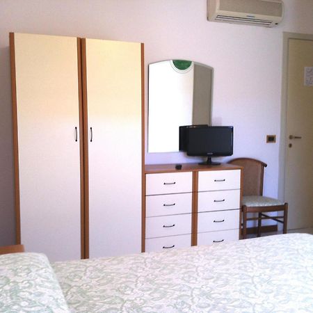 Hotel I 4 Assi เวียเรจโจ ภายนอก รูปภาพ